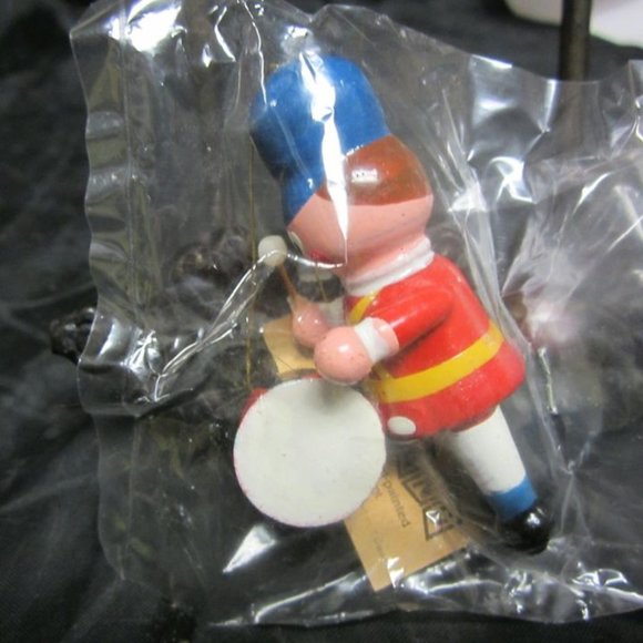 VINTAGE 1982 JASCO TOYLAND HANDCRAFTED & PAINTED WOODEN ORNAMENT DRUMMER - Picture 2 of 5